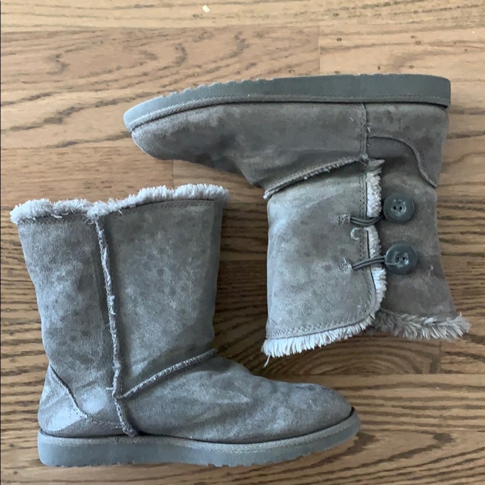 COPY - Target fake uggs 8.0 grey with button sides